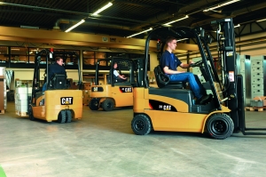 10 Reasons to Rent a Forklift in the UAE